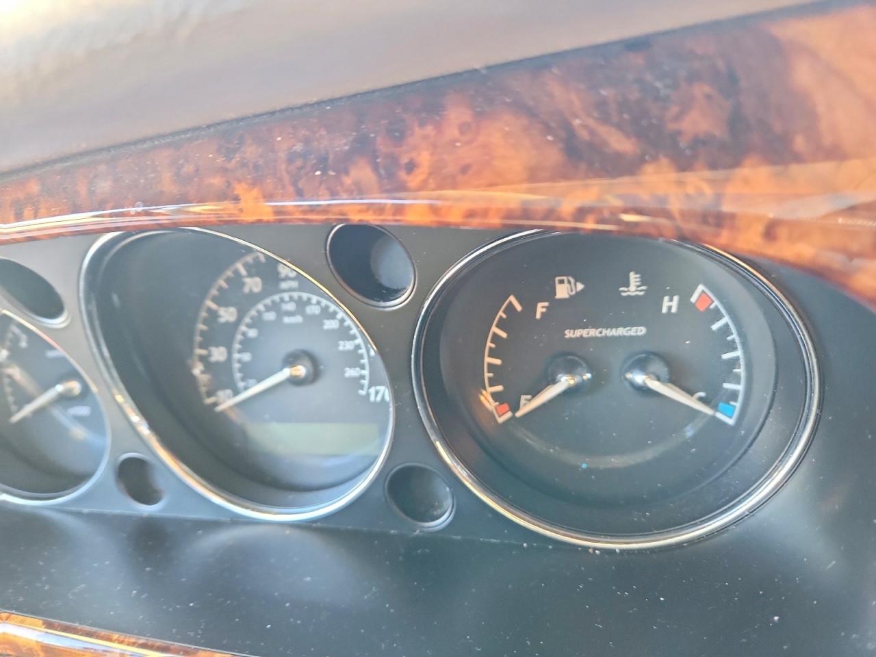 2005 JAGUAR XJR photo 9