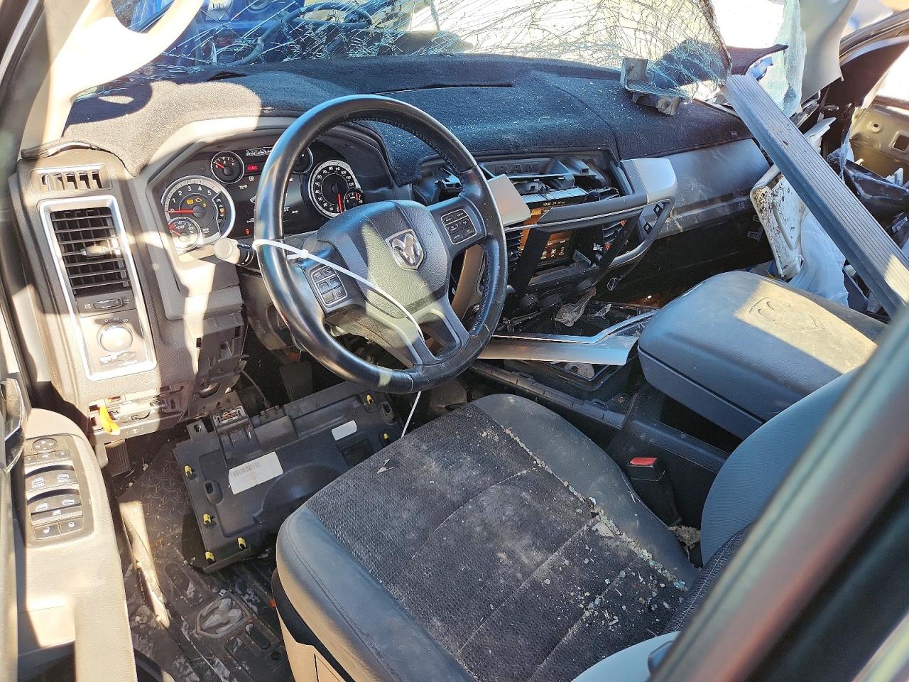 2014 RAM 1500 SLT photo 8