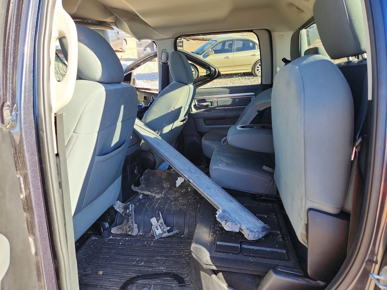 2014 RAM 1500 SLT photo 10