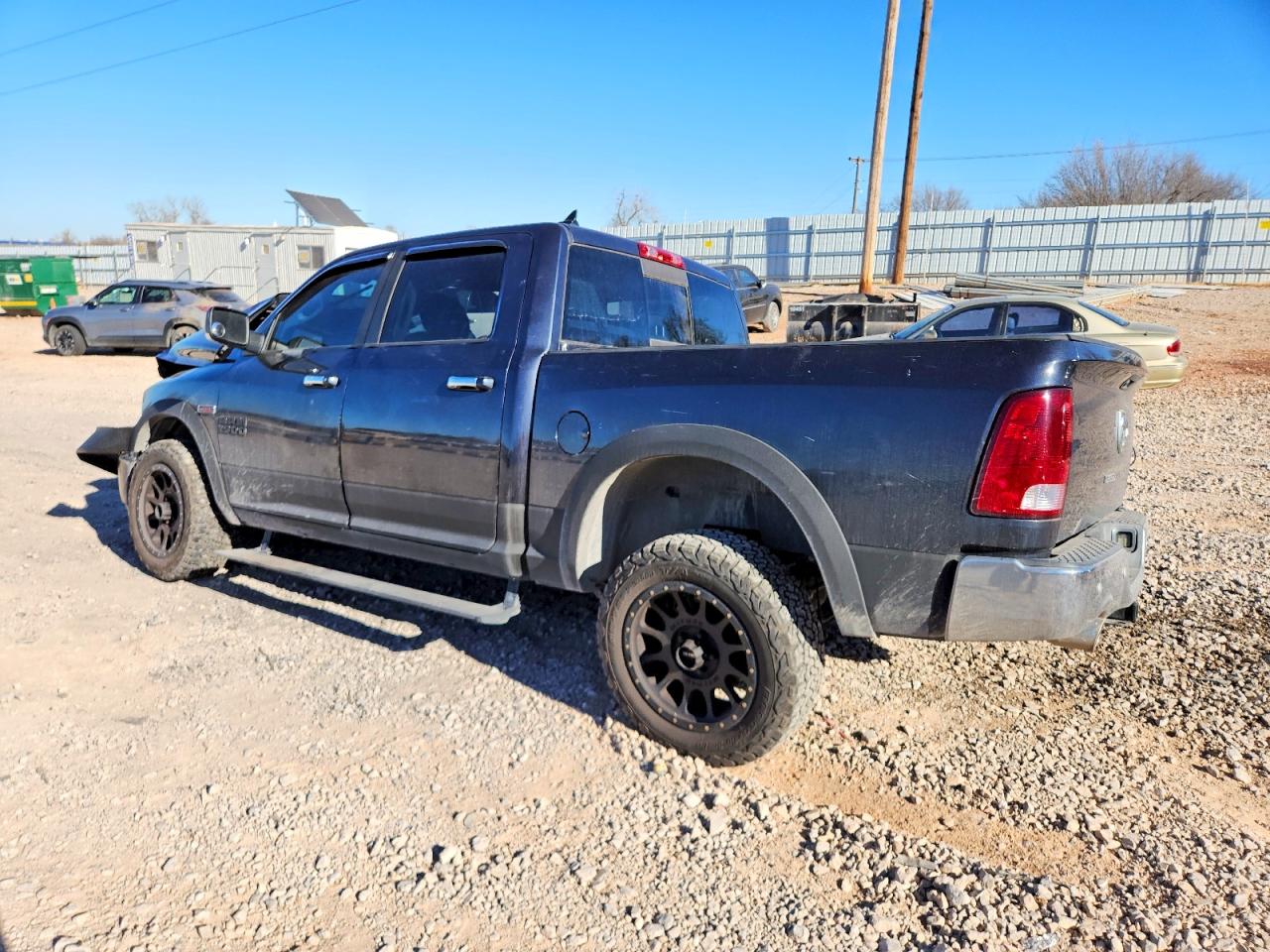 2014 RAM 1500 SLT photo 2