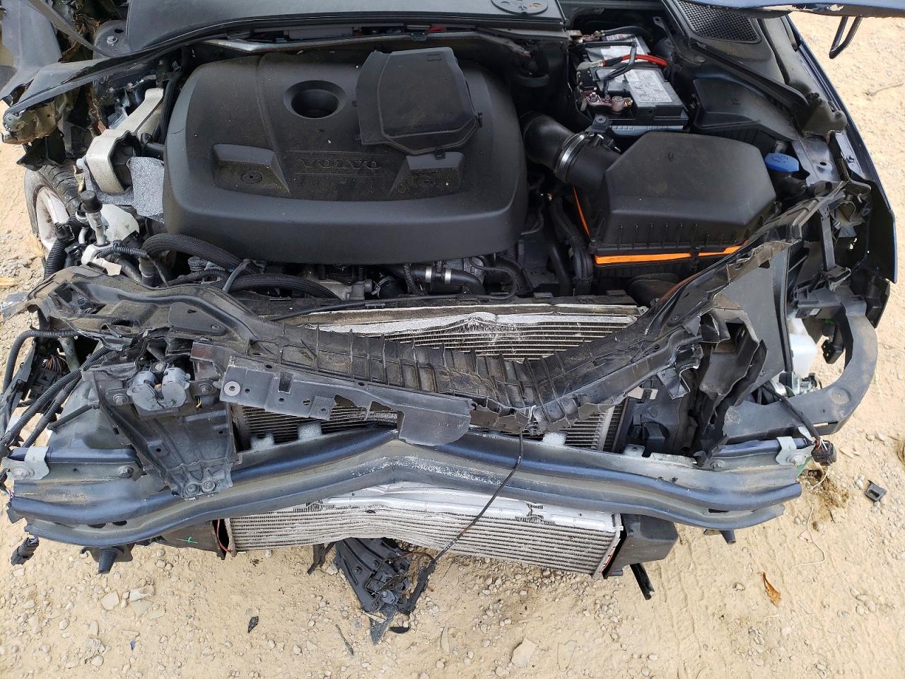 2015 VOLVO S60 PREMIER photo 31