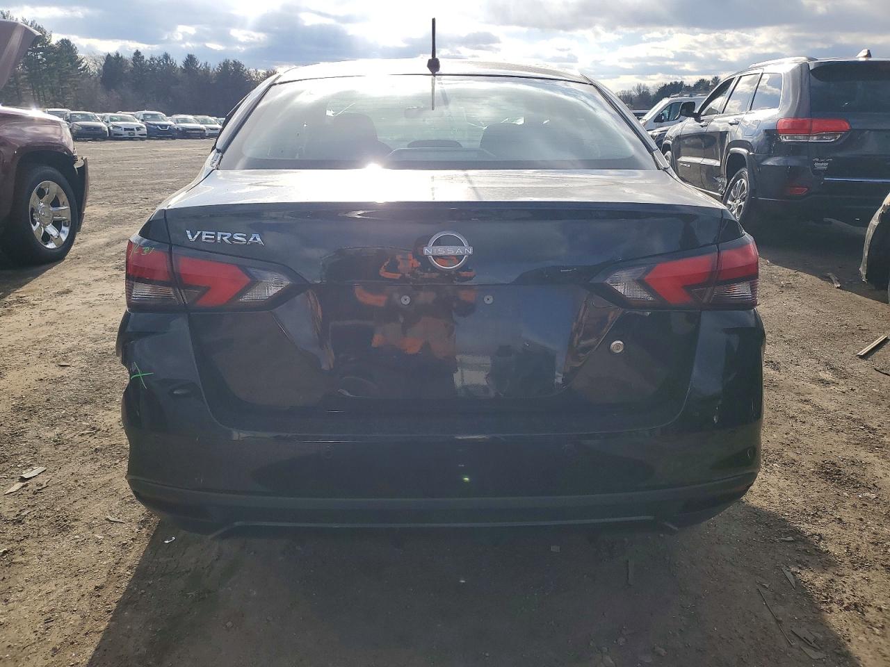 2025 NISSAN VERSA S photo 11