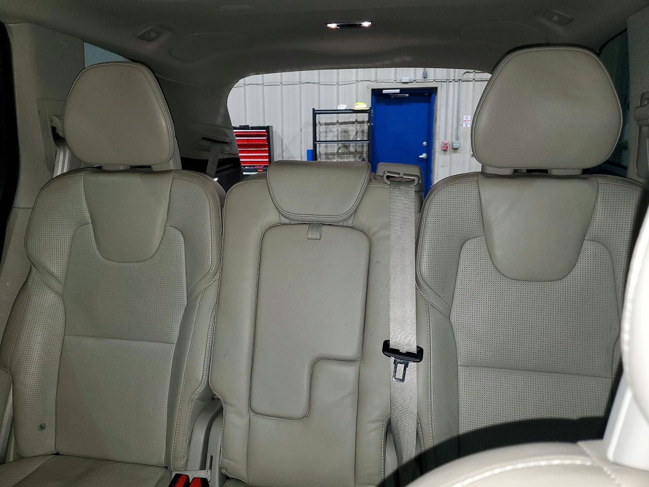 2017 VOLVO XC90 T6 photo 10