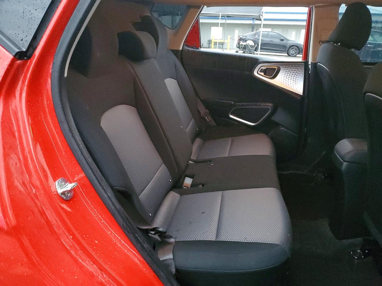 2022 KIA SOUL LX photo 10