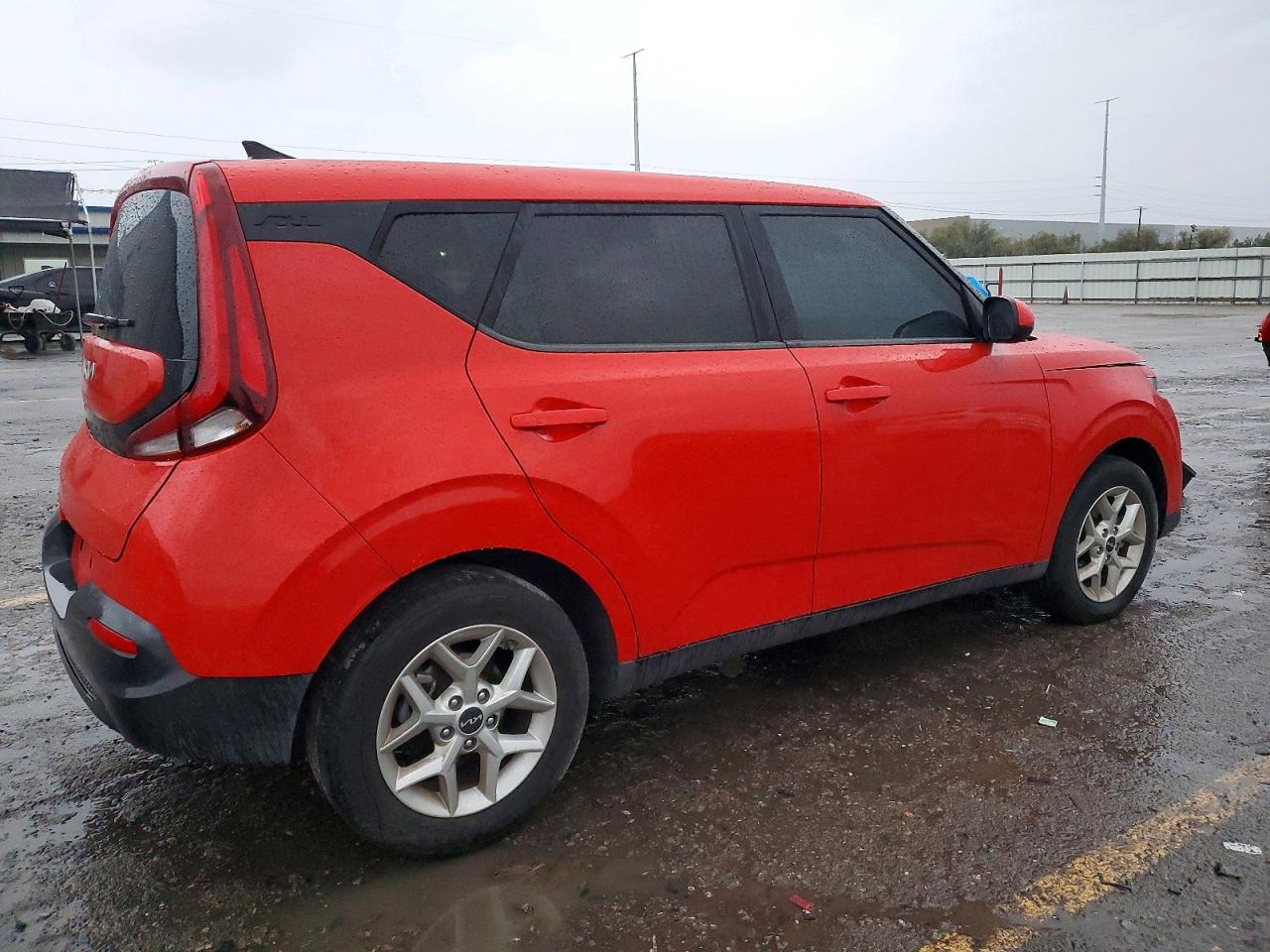 2022 KIA SOUL LX photo 3