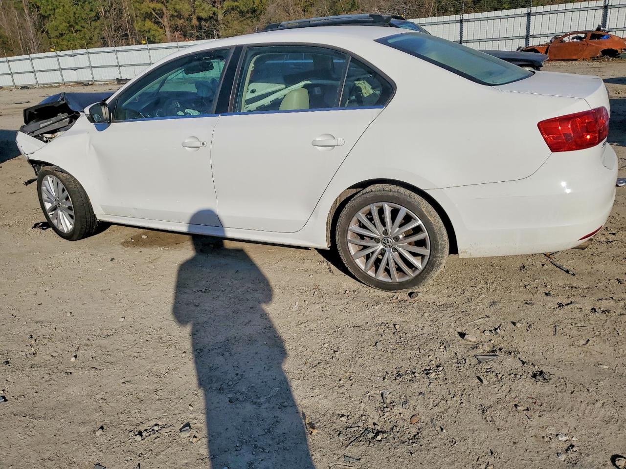 2013 VOLKSWAGEN JETTA SE photo 3