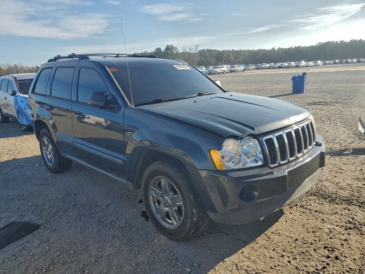 2007 JEEP GRAND CHEROKEE LAREDO photo 4