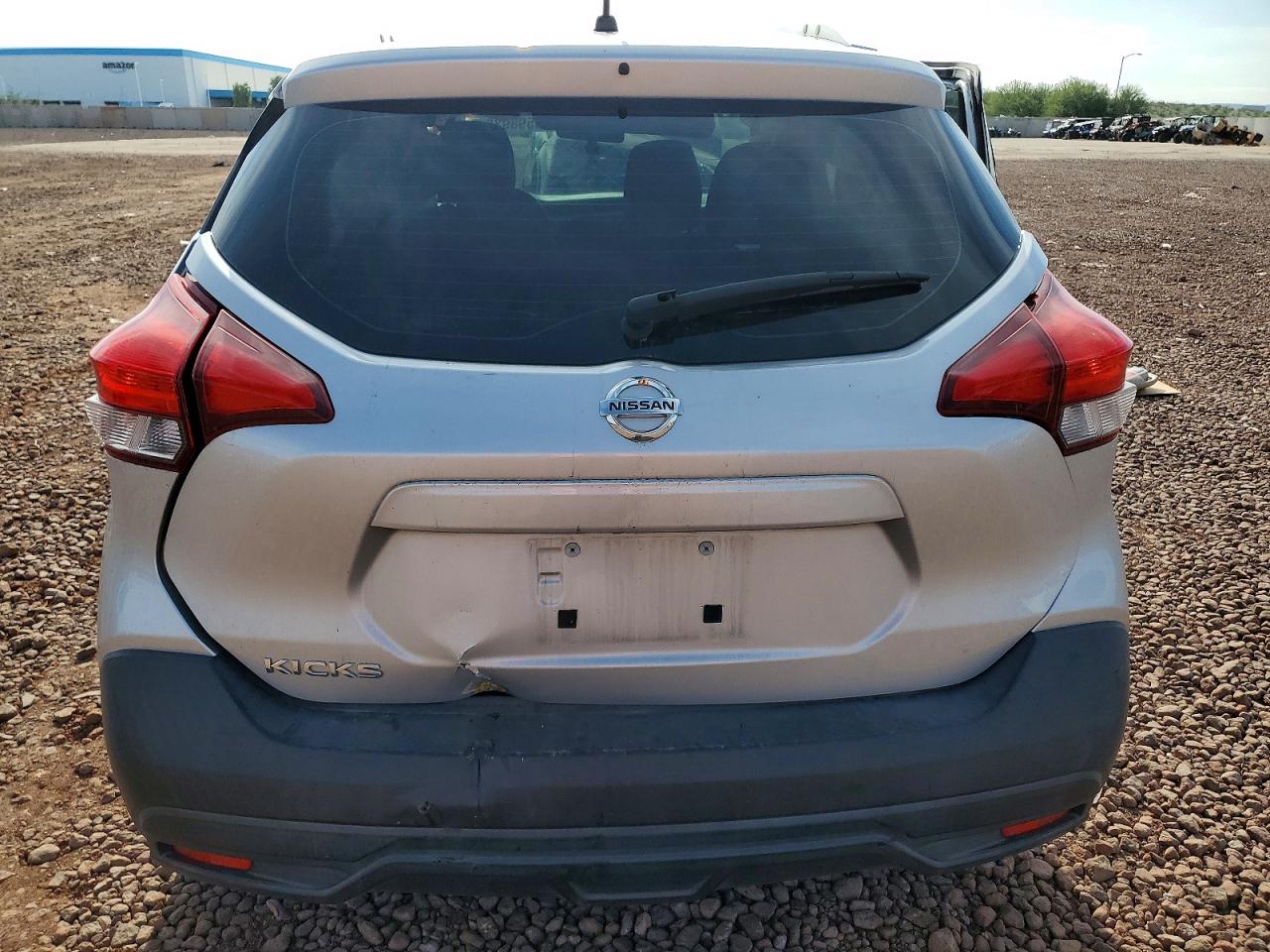 2019 NISSAN KICKS S photo 6
