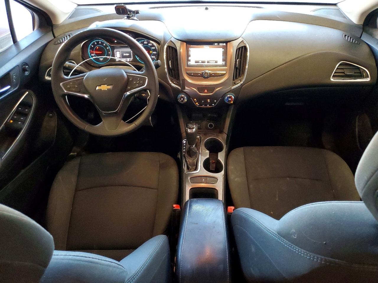 2017 CHEVROLET CRUZE LT photo 8