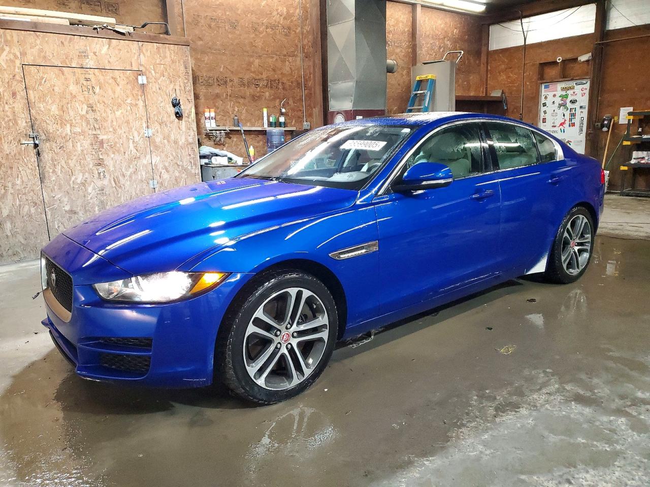 2017 JAGUAR XE