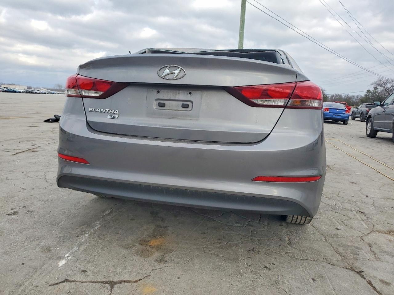 2018 HYUNDAI ELANTRA SE photo 6