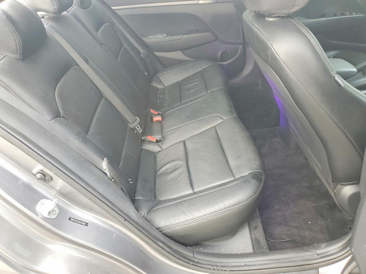 2018 HYUNDAI ELANTRA SE photo 10