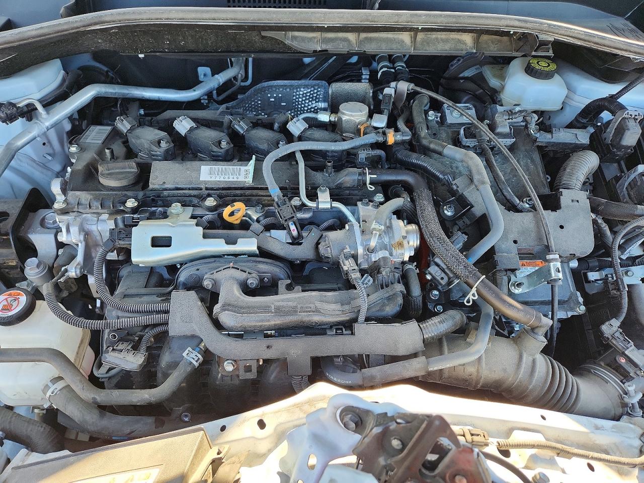 2025 TOYOTA COROLLA CROSS SE photo 12