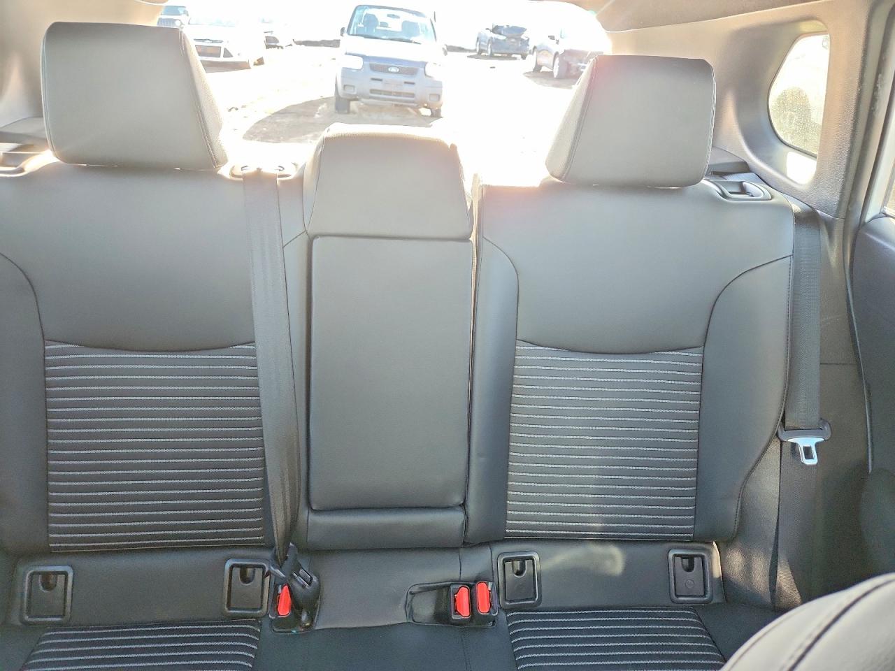 2025 TOYOTA COROLLA CROSS SE photo 10