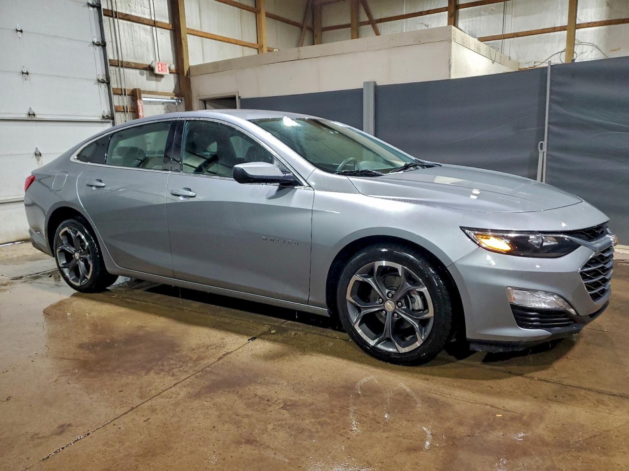 2023 CHEVROLET MALIBU LT photo 4