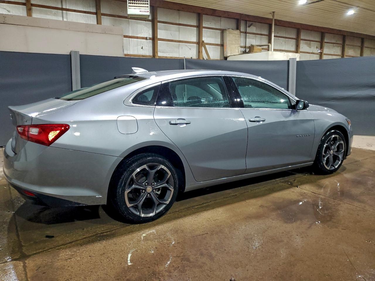 2023 CHEVROLET MALIBU LT photo 3