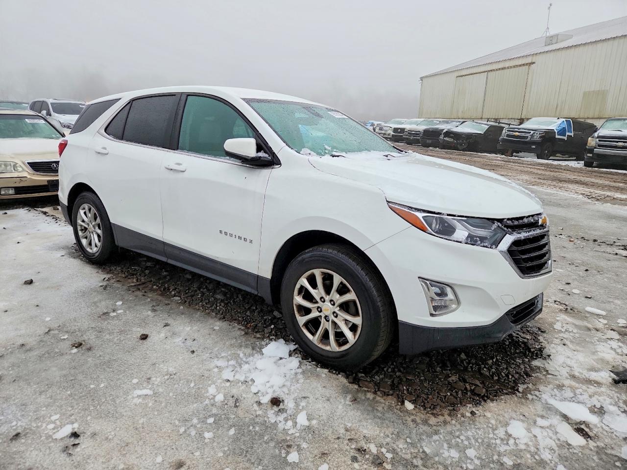 2021 CHEVROLET EQUINOX LT photo 4