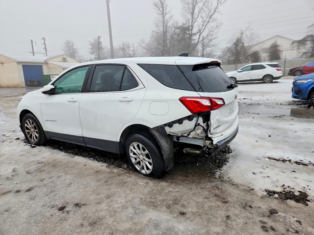 2021 CHEVROLET EQUINOX LT photo 2