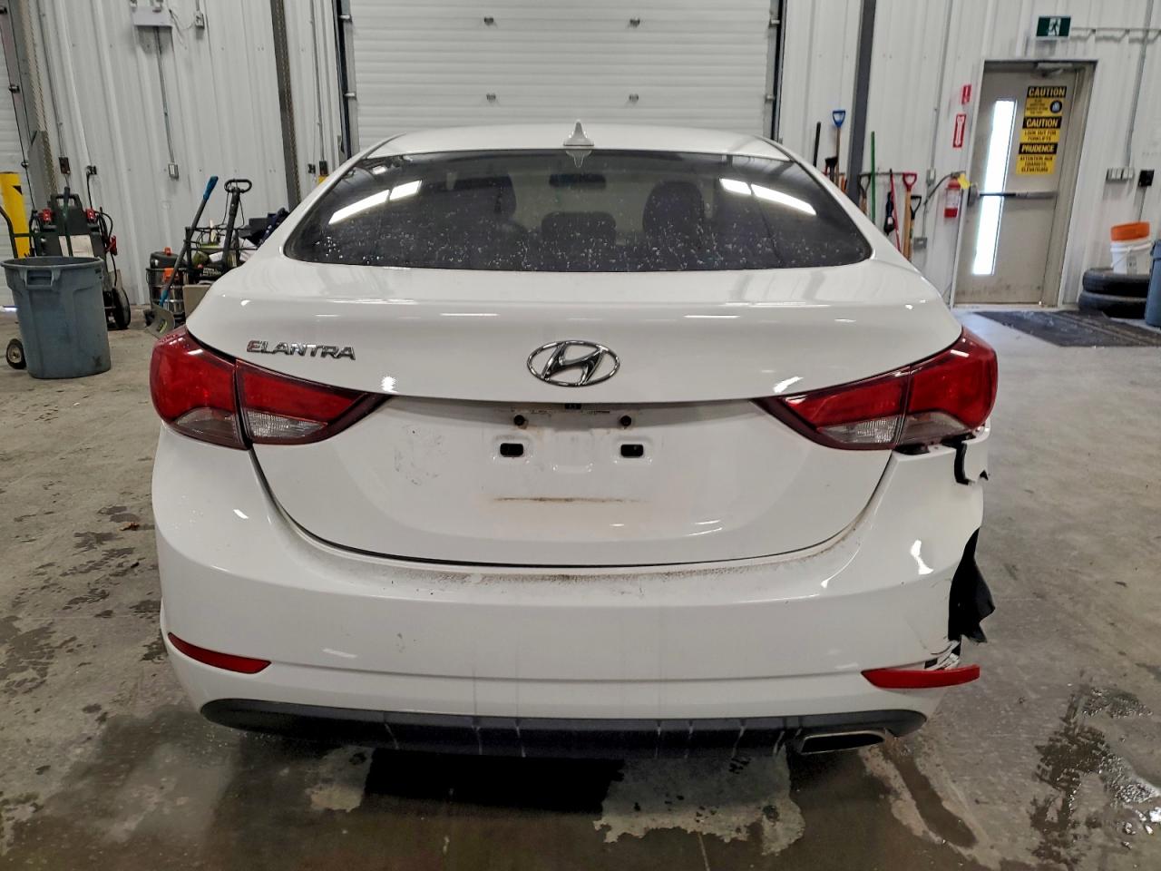 2016 HYUNDAI ELANTRA SE photo 6