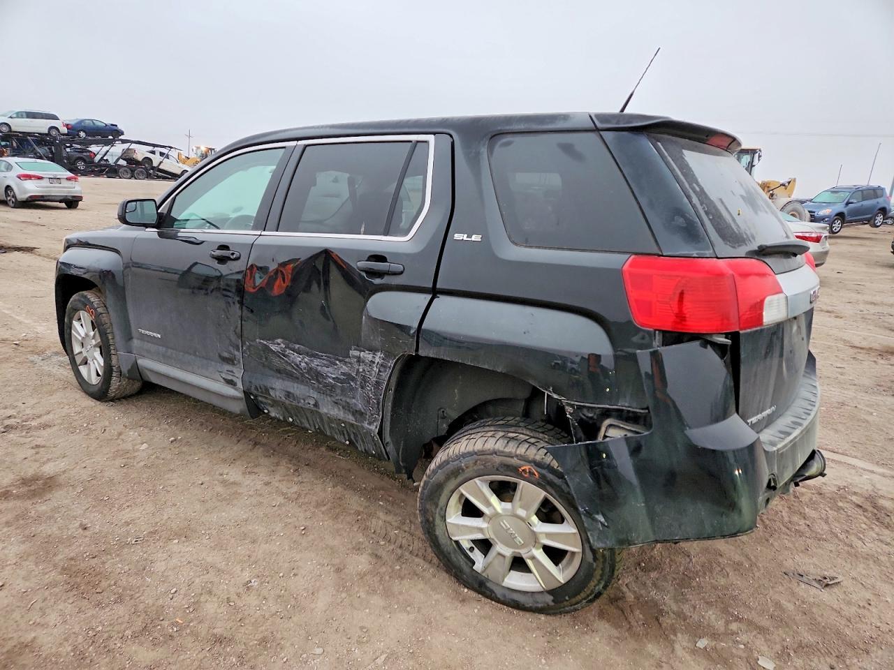 2013 GMC TERRAIN SLE photo 2