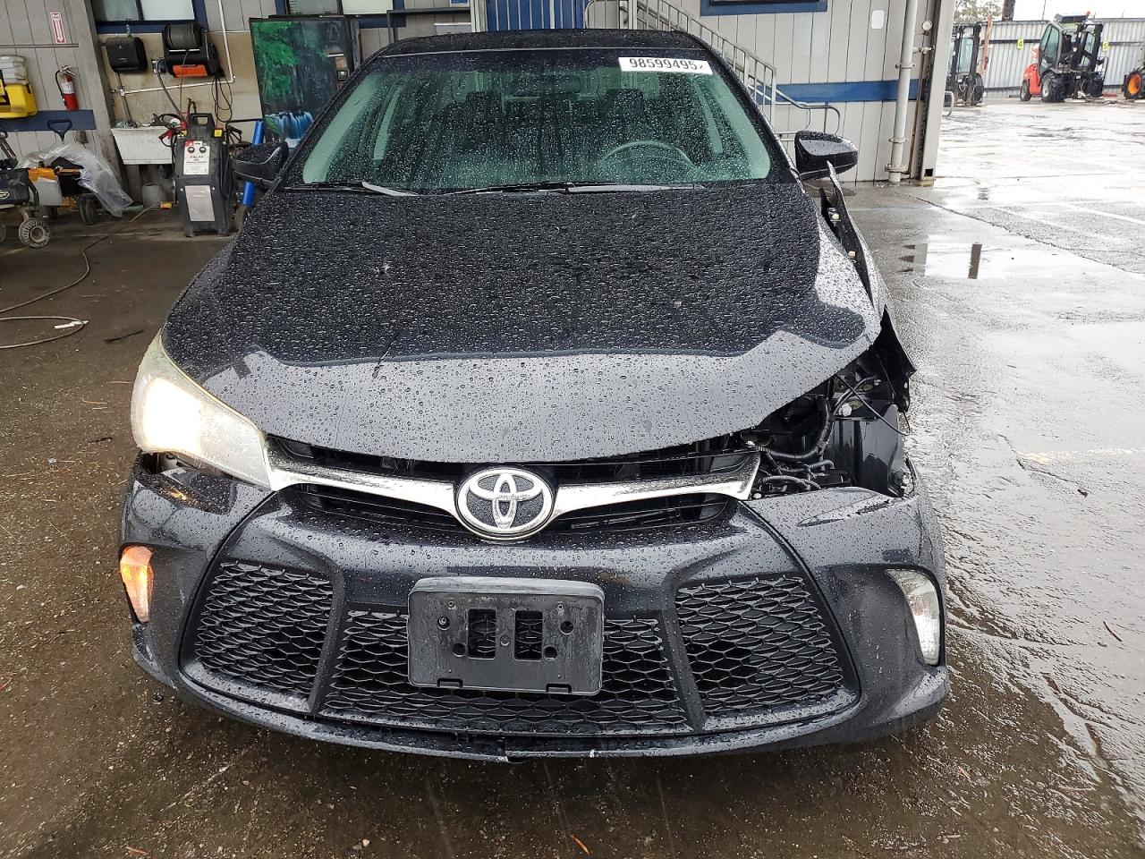 2016 TOYOTA CAMRY LE photo 5