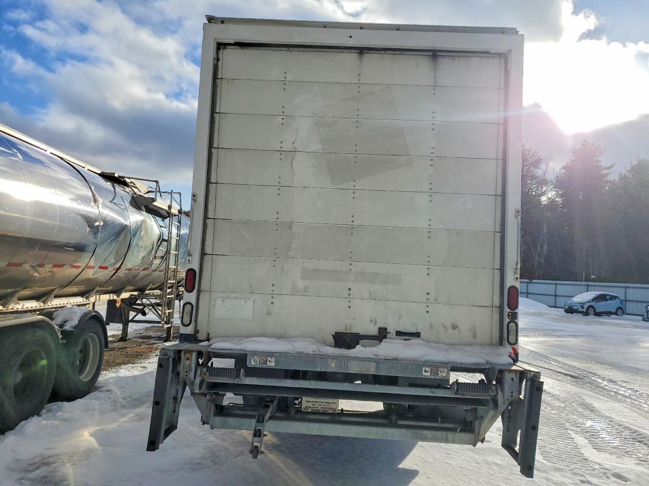 2020 HINO 268A BOX TRUCK photo 6