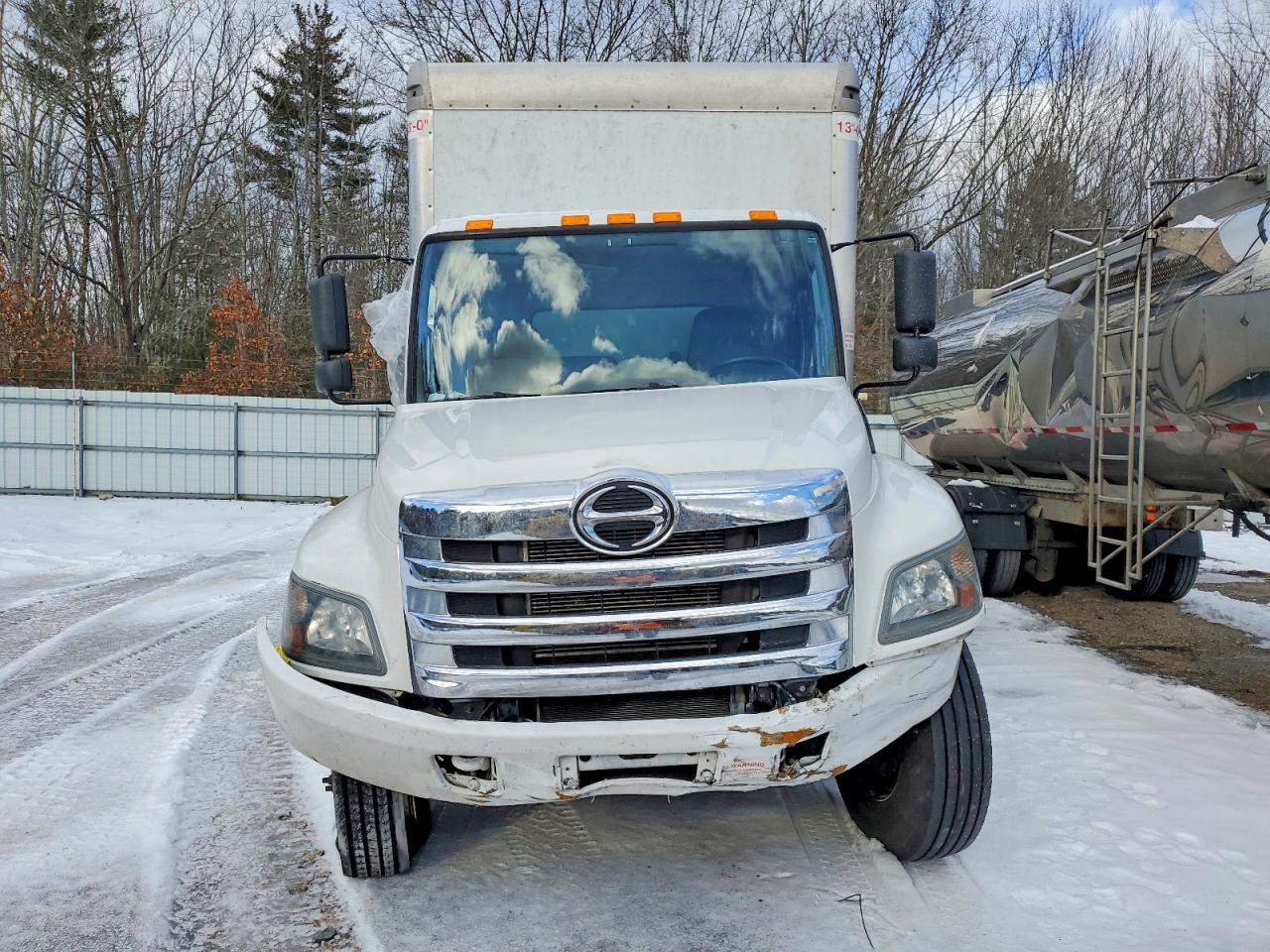 2020 HINO 268A BOX TRUCK photo 5