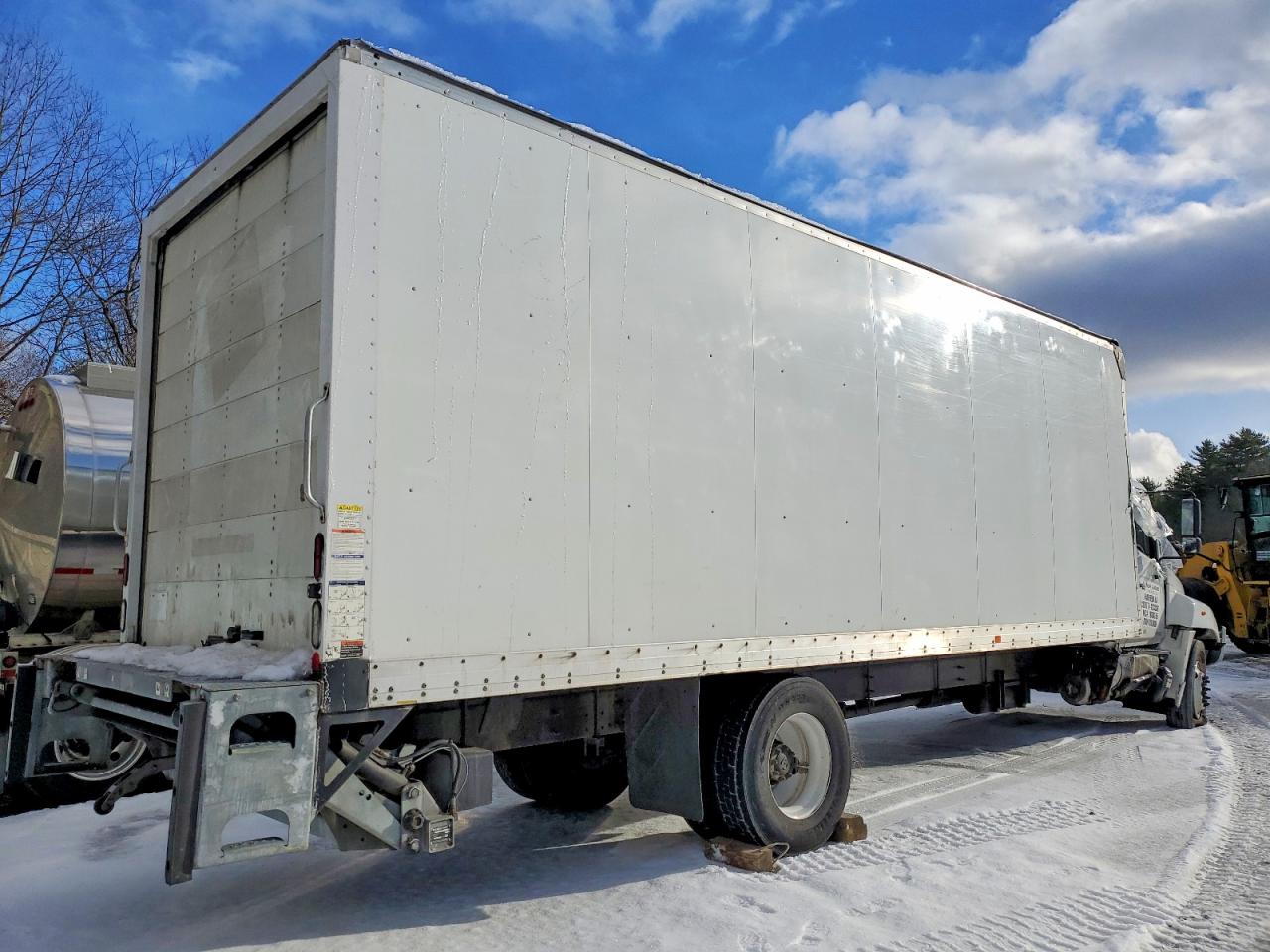 2020 HINO 268A BOX TRUCK photo 3