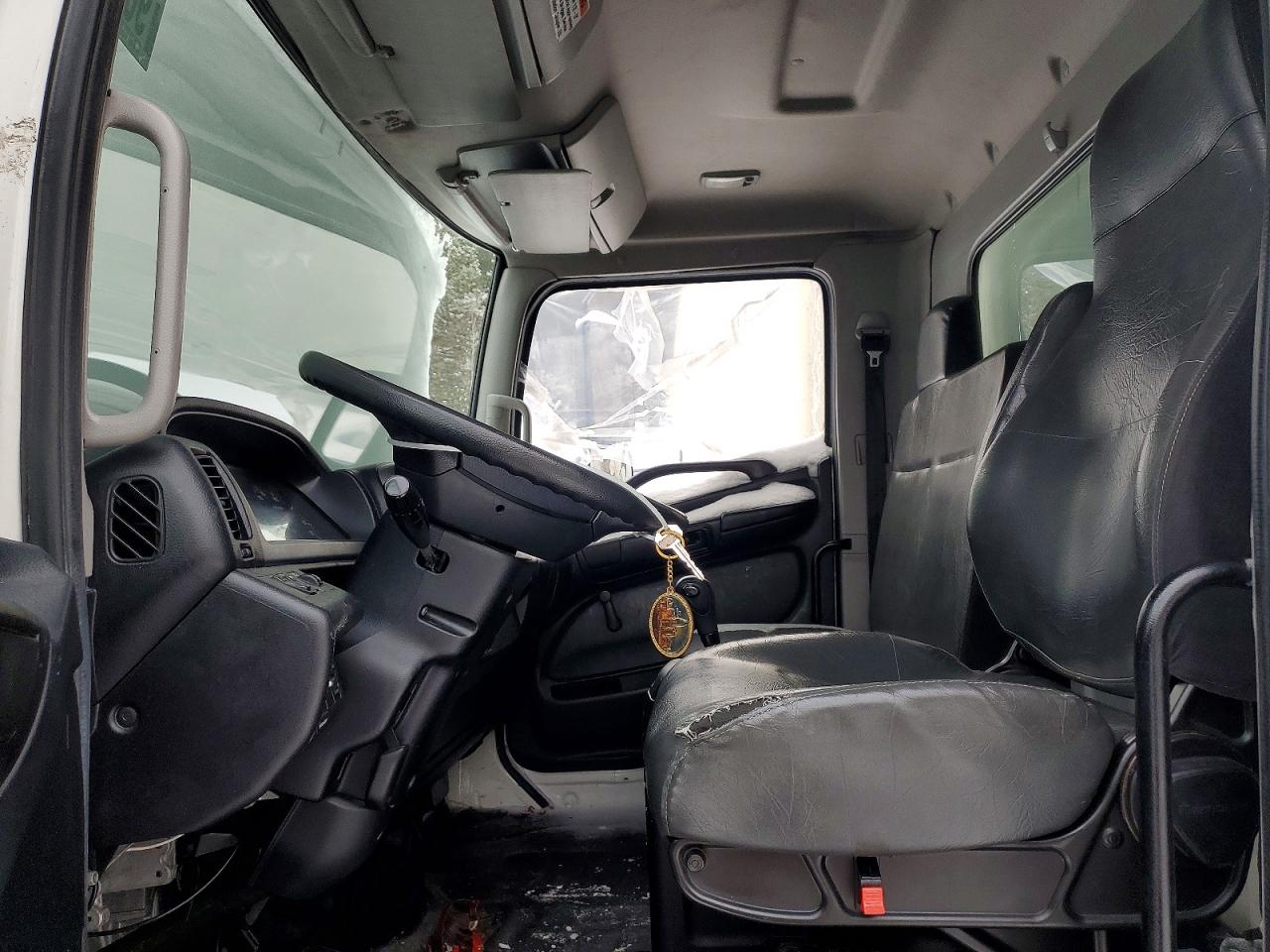 2020 HINO 268A BOX TRUCK photo 7