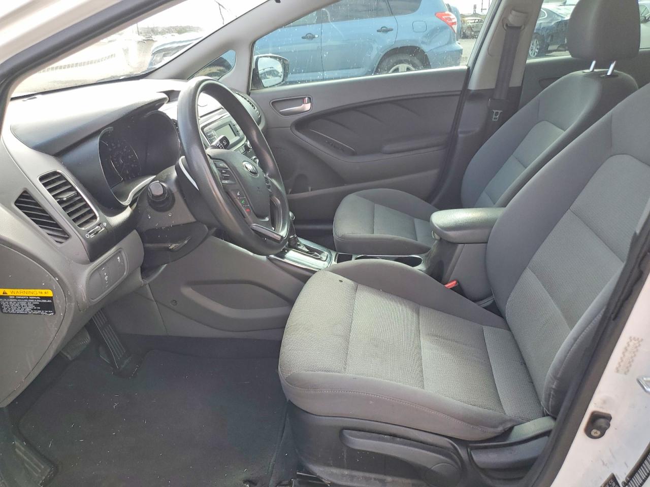 2017 KIA FORTE LX photo 7