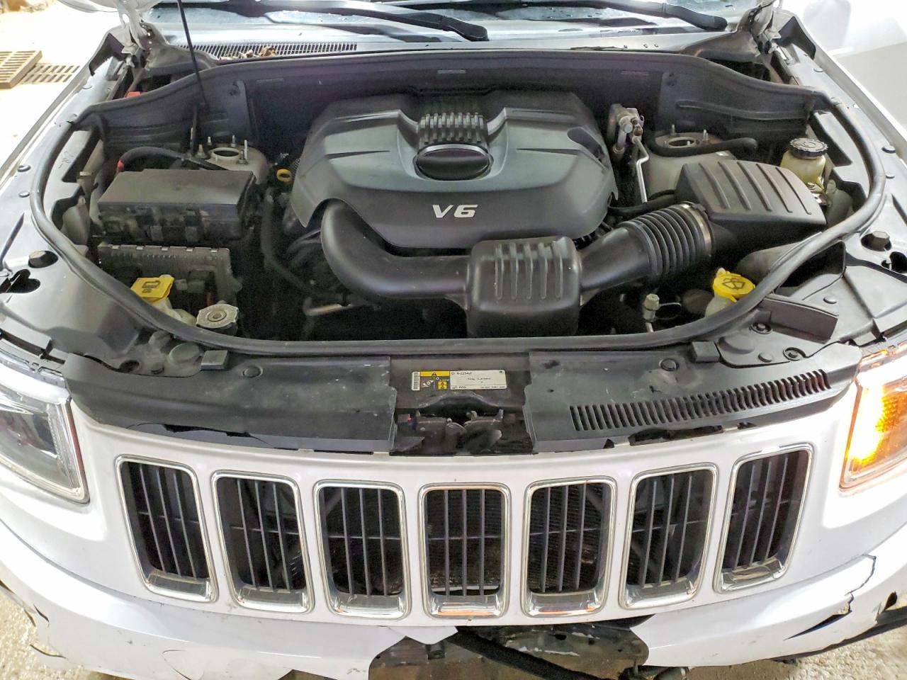 2015 JEEP GRAND CHEROKEE LIMITED photo 12