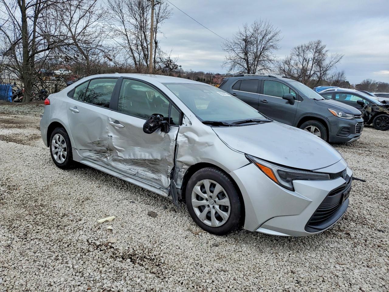 2025 TOYOTA COROLLA LE photo 4