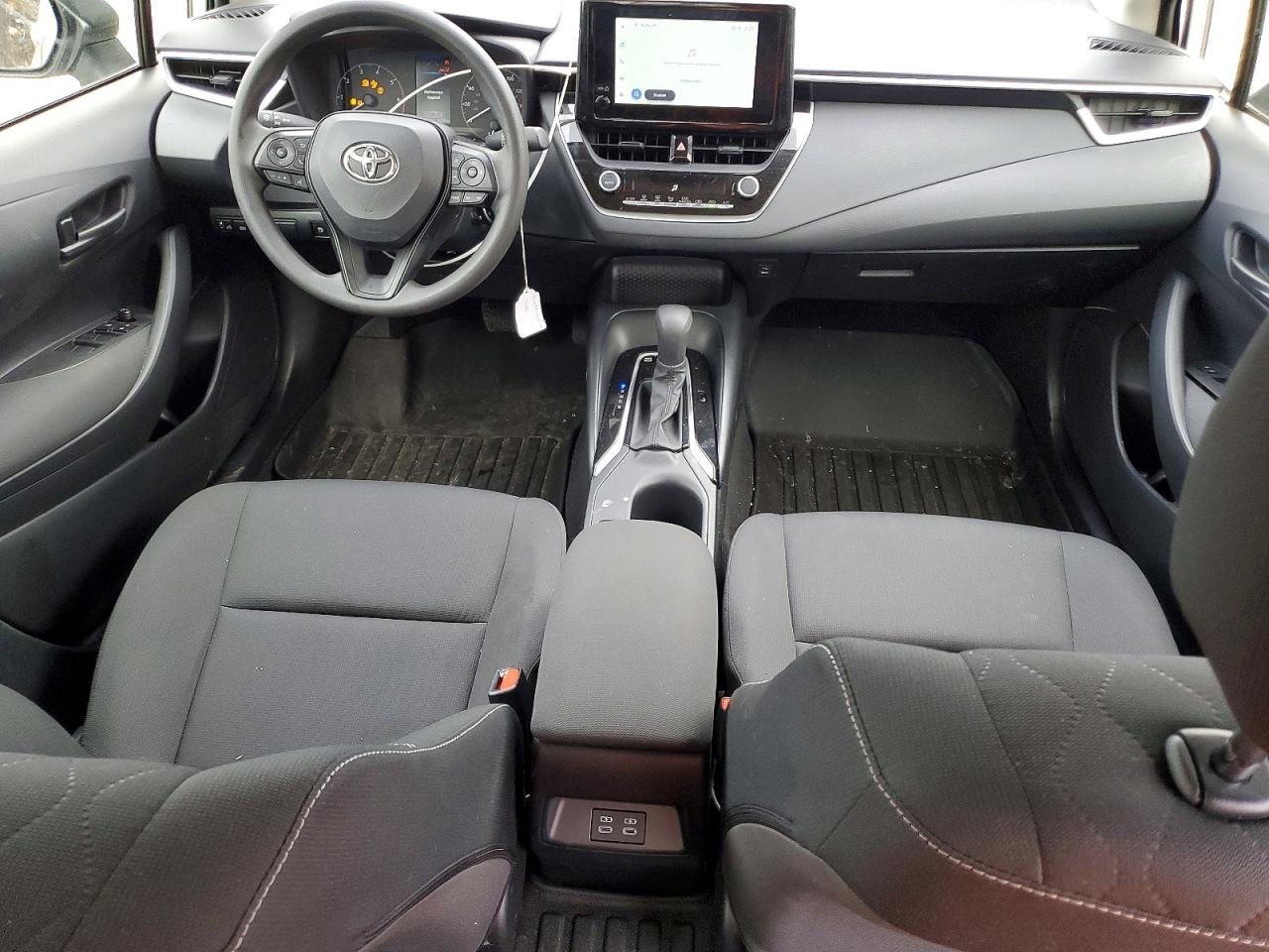2025 TOYOTA COROLLA LE photo 8
