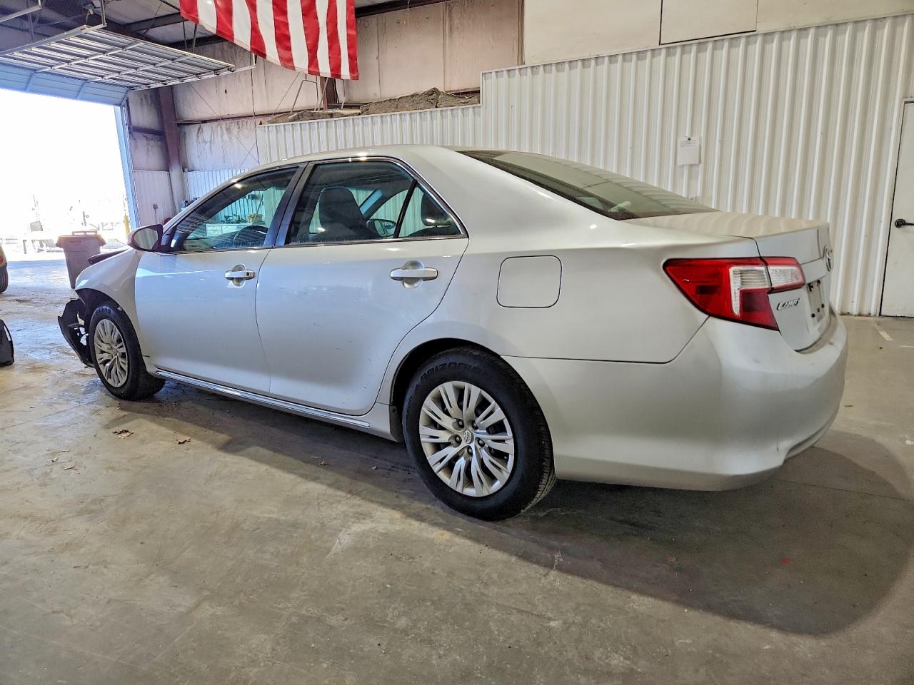 2014 TOYOTA CAMRY L photo 2