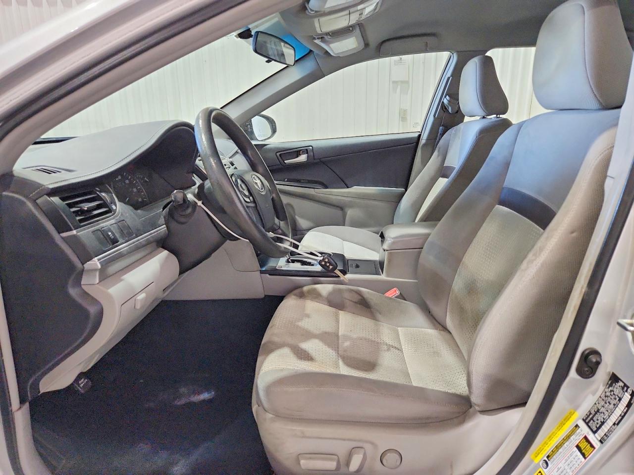 2014 TOYOTA CAMRY L photo 7