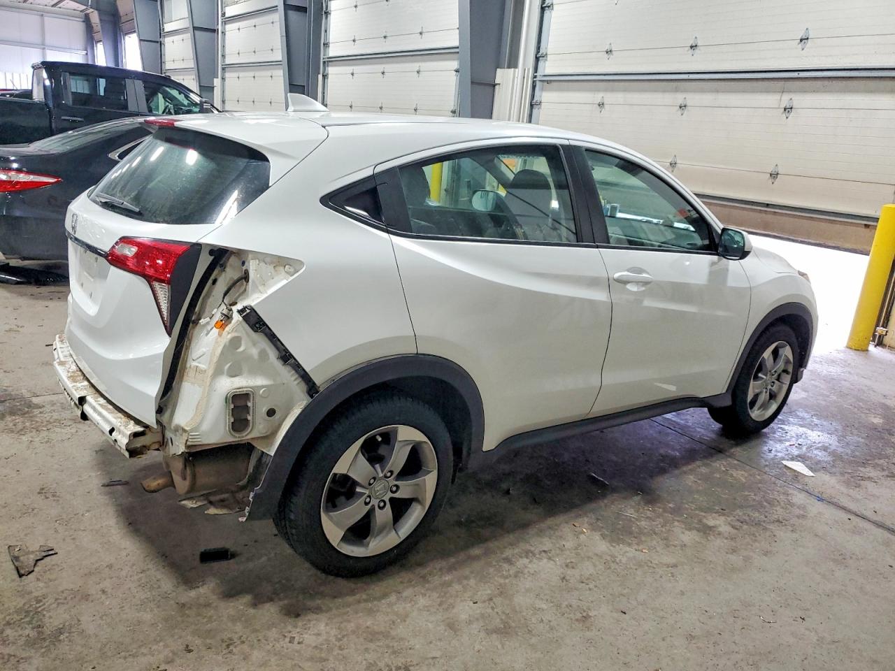 2019 HONDA HR-V LX photo 3