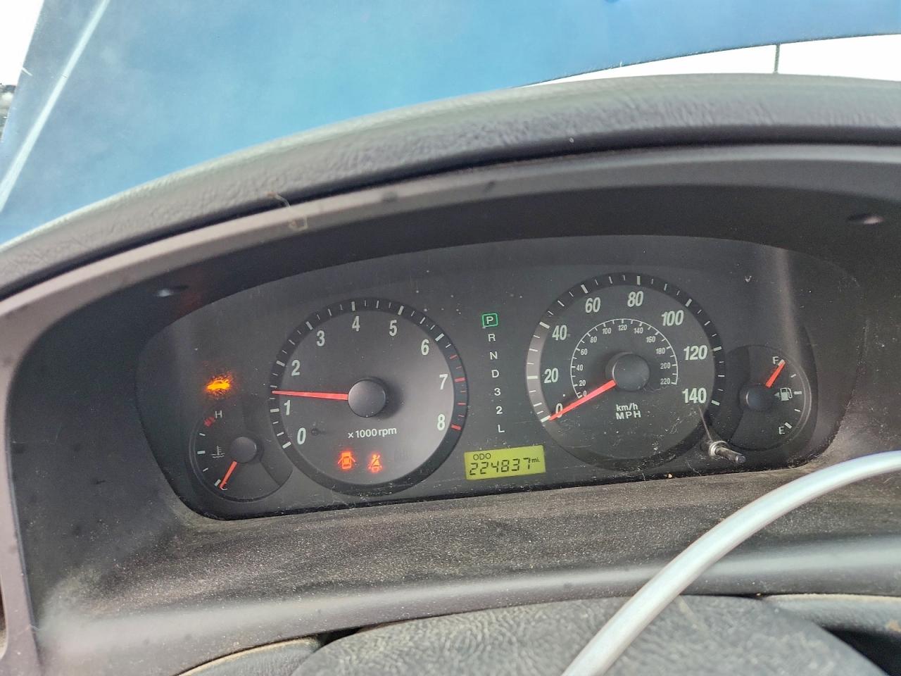 2004 HYUNDAI ELANTRA GLS photo 9