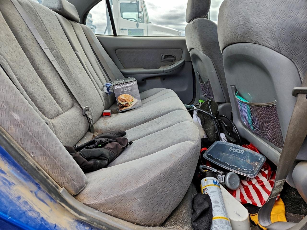 2004 HYUNDAI ELANTRA GLS photo 10