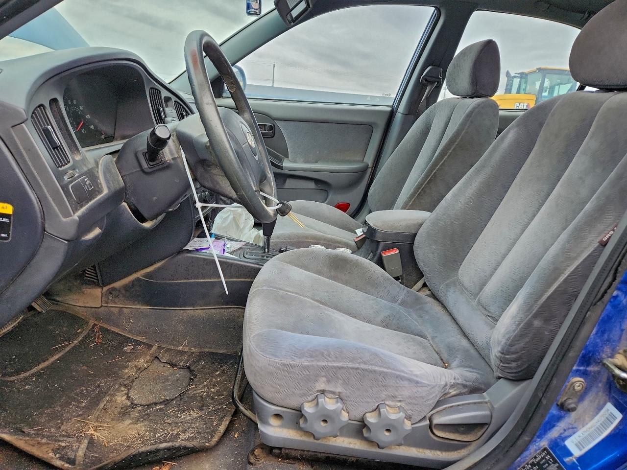 2004 HYUNDAI ELANTRA GLS photo 7