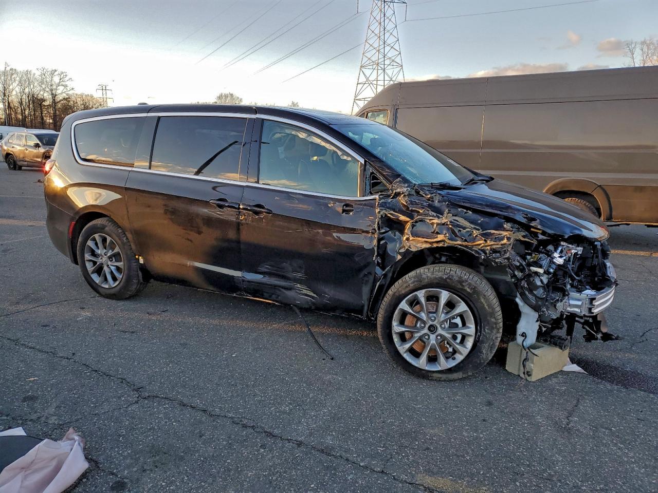 2026 CHRYSLER PACIFICA LIMITED photo 4