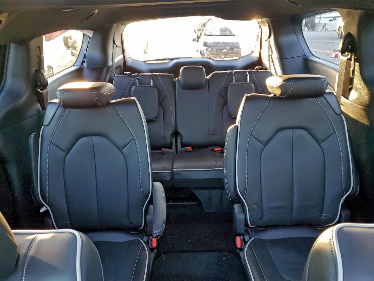 2026 CHRYSLER PACIFICA LIMITED photo 10