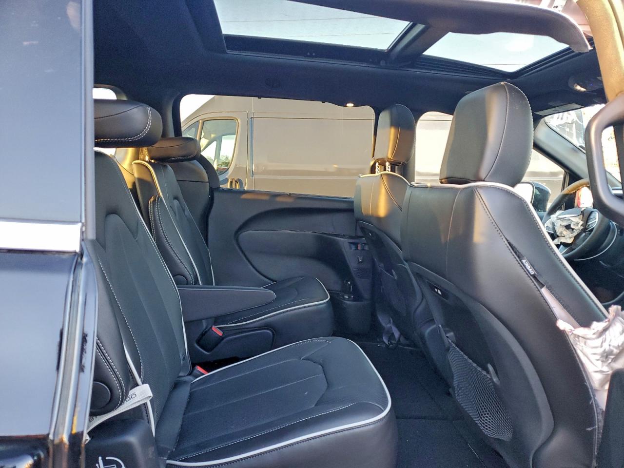 2026 CHRYSLER PACIFICA LIMITED photo 11