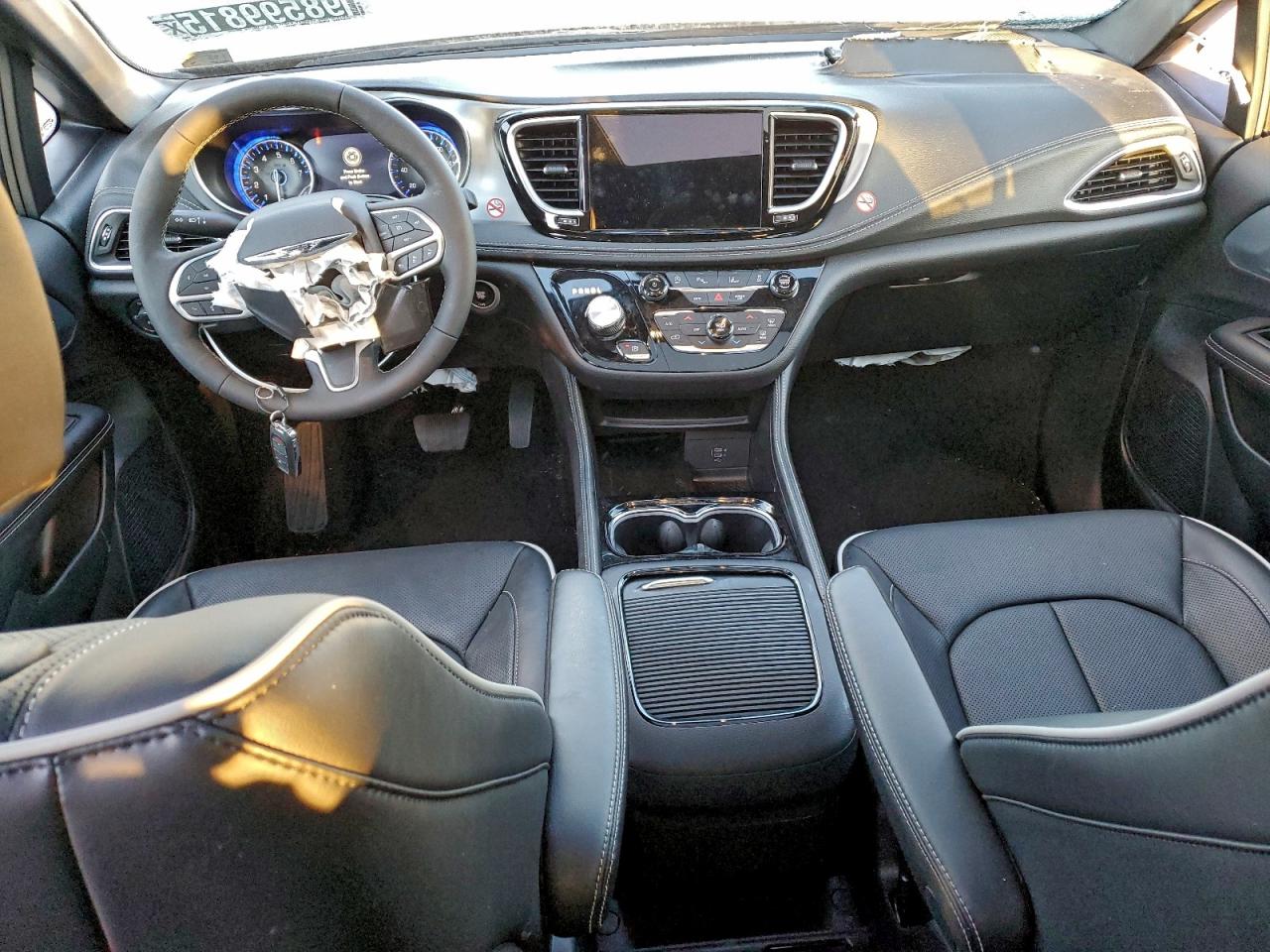 2026 CHRYSLER PACIFICA LIMITED photo 8