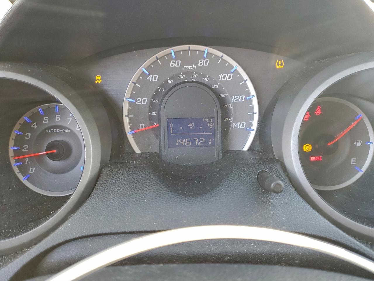 2011 HONDA FIT photo 9