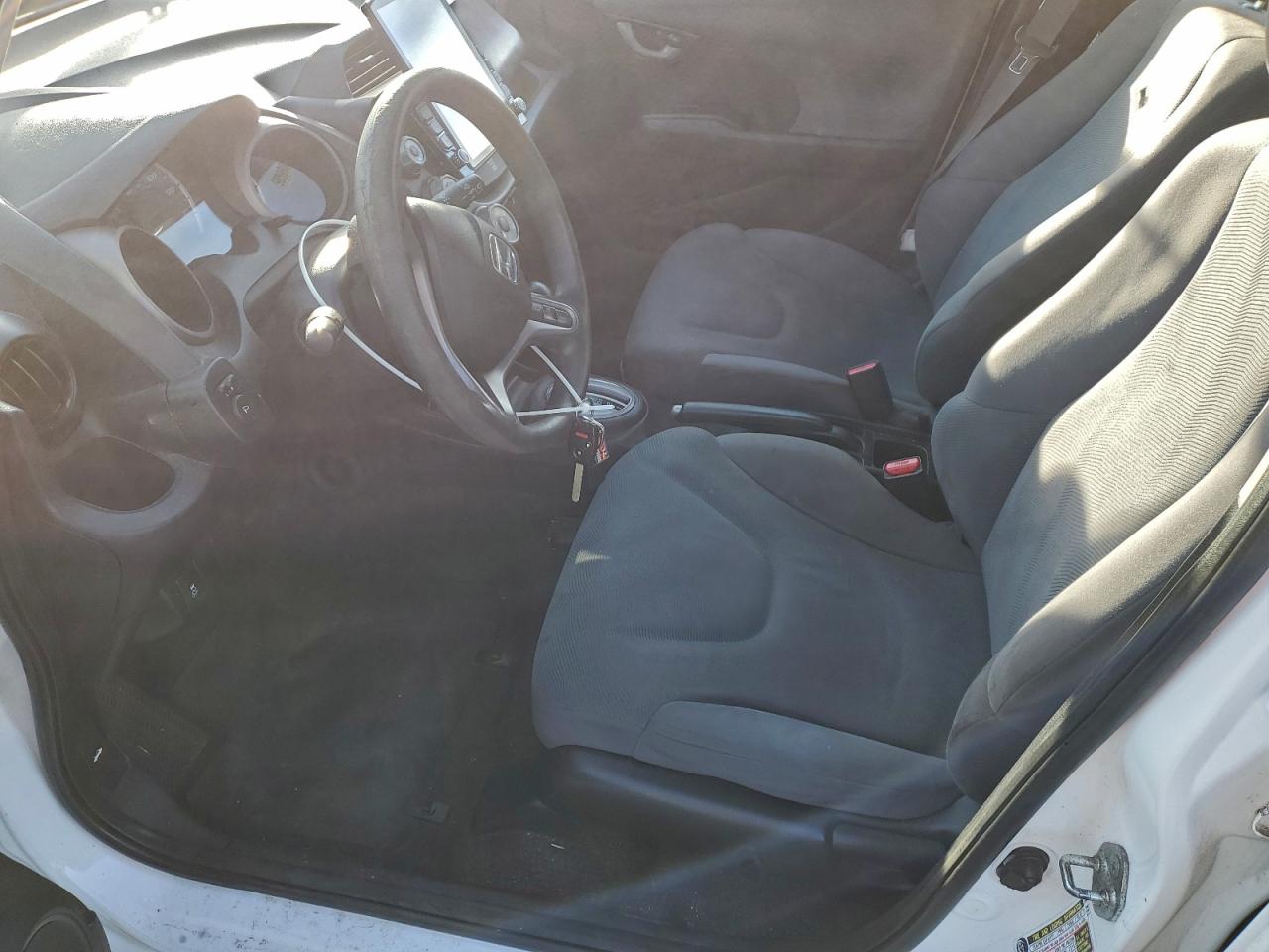 2011 HONDA FIT photo 7