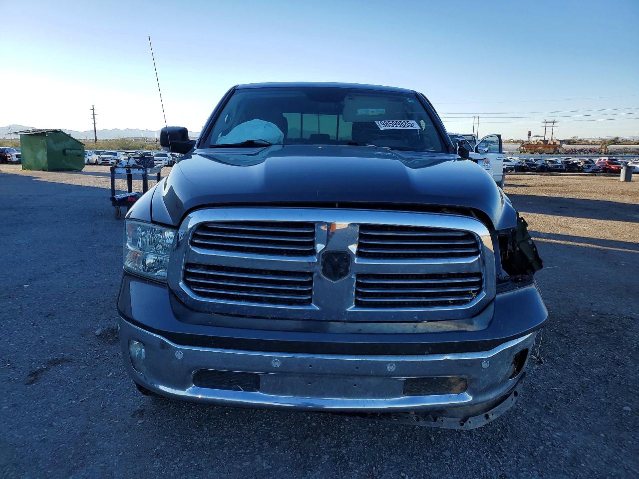 2019 RAM 1500 CLASSIC SLT photo 5