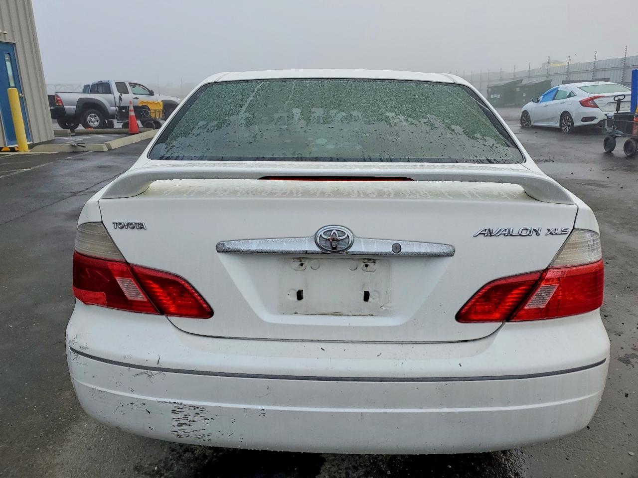 2003 TOYOTA AVALON XL photo 6