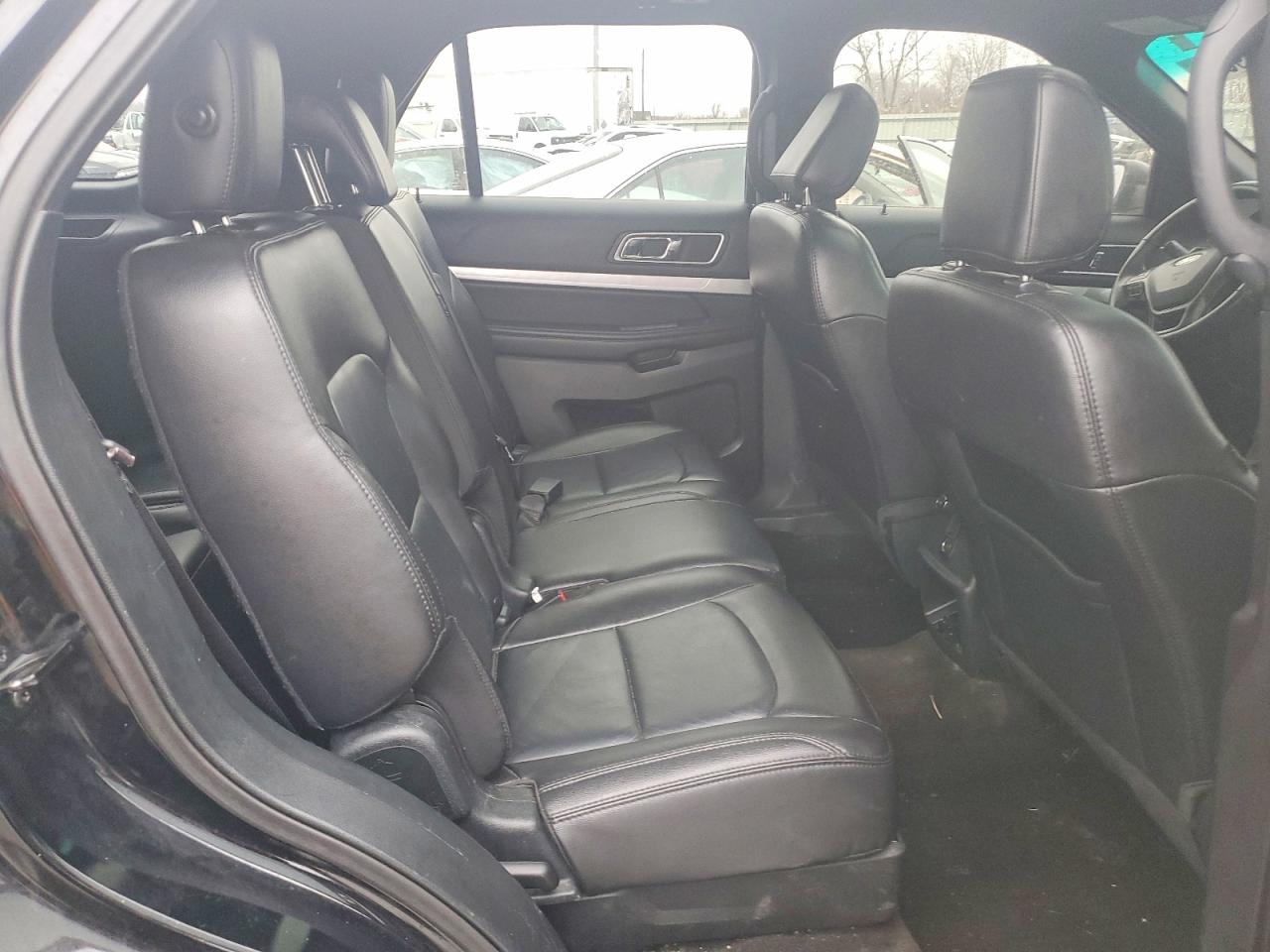 2018 FORD EXPLORER XLT photo 11
