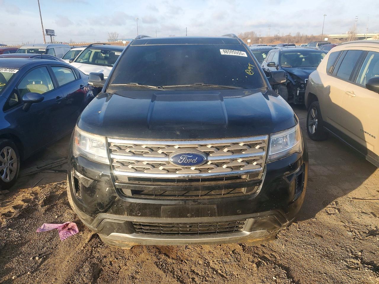2018 FORD EXPLORER XLT photo 5