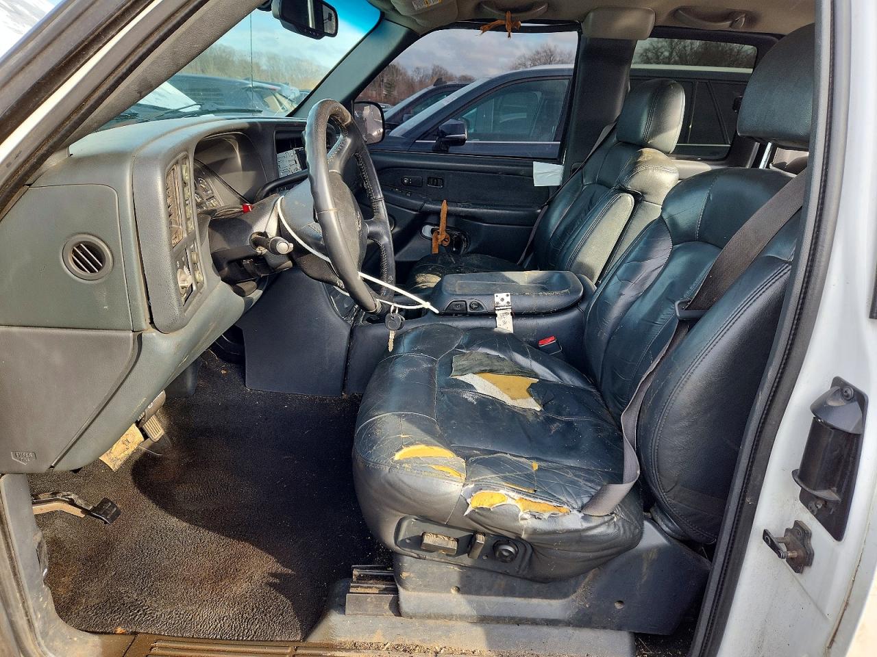 2002 CHEVROLET SILVERADO K1500 photo 7